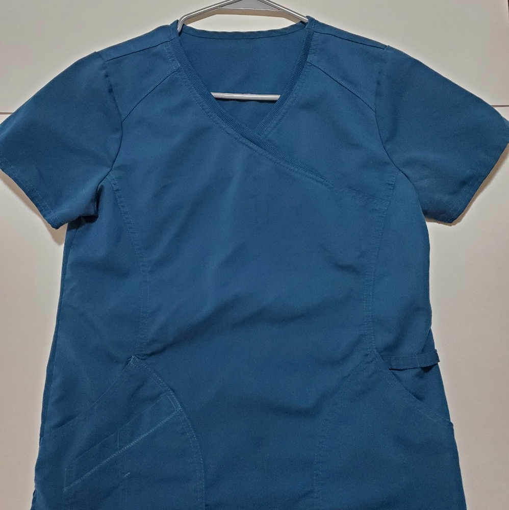 Scrubstar set. Size small. Teal